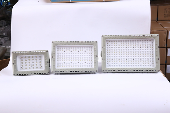 Street Light Mounting Explosion Proof LED Flood Light with 115-130 Lm/W Luminaire Efficiency and 100-277VAC Rated Voltage