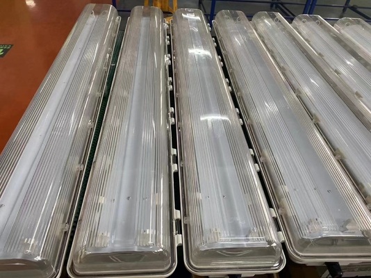 100lm/W Ex proof Fluorescent Light Withstands Extreme Environments
