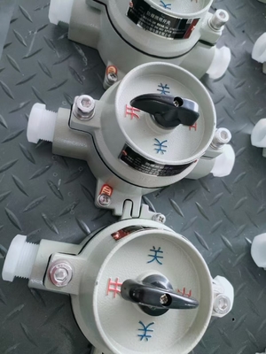 Corrosion Proof Marine Grade Aluminum IP66 Explosion Proof Switch For Surface Mounting