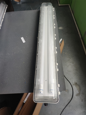 2*54W Anti Explosive Fluorescent Light ATEX IECEx Certificated Waterproof WF2 100lm/w Luminous Efficiency Ceiling Mounting For Zone 21 22 1 2