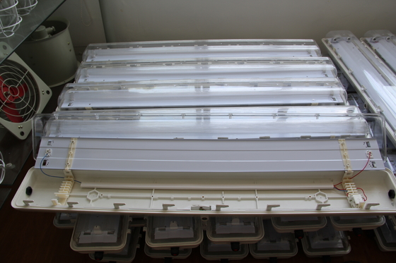 ATEX/IECEx/CNEX Approved Hazardous Area LED Fixture, IP66 Rated, 5-Year Warranty, Customizable Wattage and Size Durable BYS Series Explosion Proof Linear Light with Triple Certification