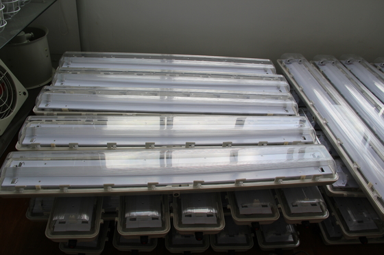 ATEX/IECEx/CNEX Approved Hazardous Area LED Fixture, IP66 Rated, 5-Year Warranty, Customizable Wattage and Size Durable BYS Series Explosion Proof Linear Light with Triple Certification