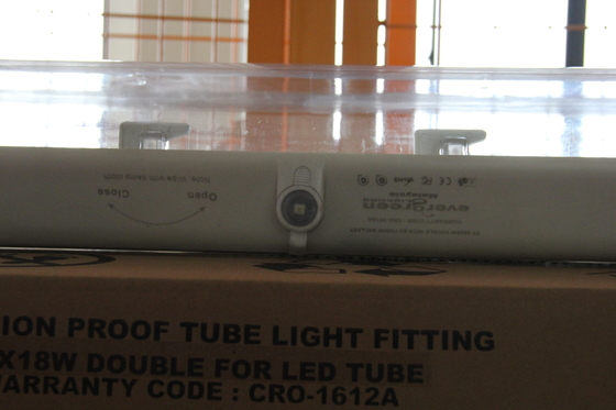 ATEX/IECEx/CNEX Approved Hazardous Area LED Fixture, IP66 Rated, 5-Year Warranty, Customizable Wattage and Size Durable BYS Series Explosion Proof Linear Light with Triple Certification