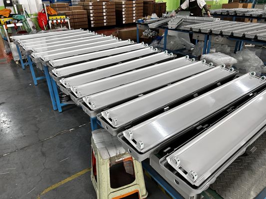Flameproof LED Linear Light for Hazardous Location ATEX CE IP66 Rated 10W 18W 36W Replaceable Power Explosion Proof Lighting with Rechargeable Battery Backup