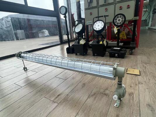 2x16W T6 LED Lamp High  Efficiency IP66 ATEX Aluminium Alloy+ Toughened Glass Explosion Proof LED Fluorescent Linear Lamp