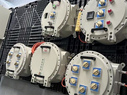 220V/380V Electrical Flameproof Control Panels Explosion Proof Breaker Panel Cabinet for Oil refinery Zone 1/Zone 21 Use
