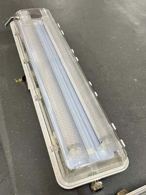 Ex-Proof Linear Light IP66 WF2 Protection Level Fluorescent Light Ex Mark Ex Tb IIIC T80°C Db for Petrochemical Facilities
