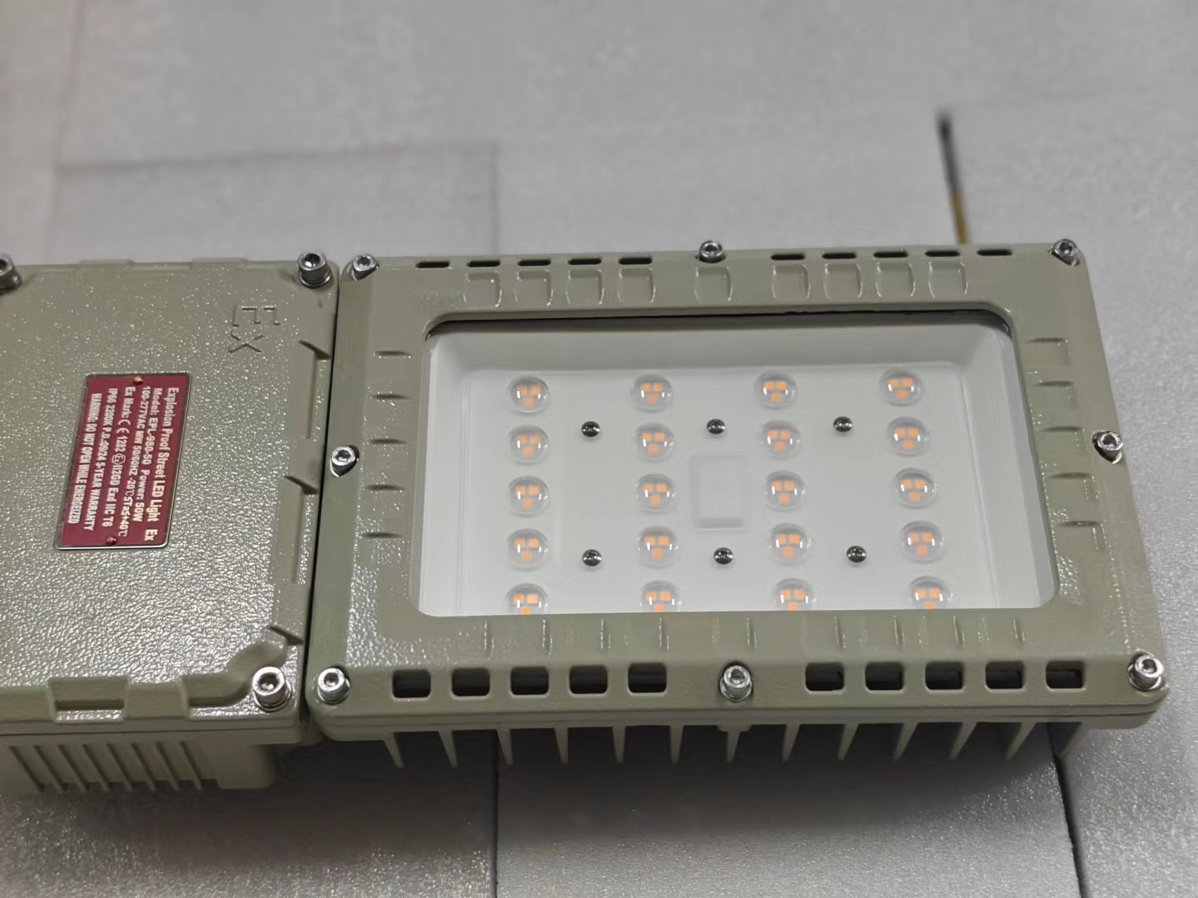 100W - 200W Ceiling Explosion Proof LED Floodlight IECEx ATEX CNEX ...