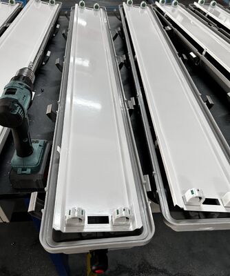 Hazard‑Rated Linear Lighting Fixture IP66 WF2 Shelter Performance Level, Ex Tb IIIC T80°C Db Validated Luminaire for Petrochemical Processing Facilities